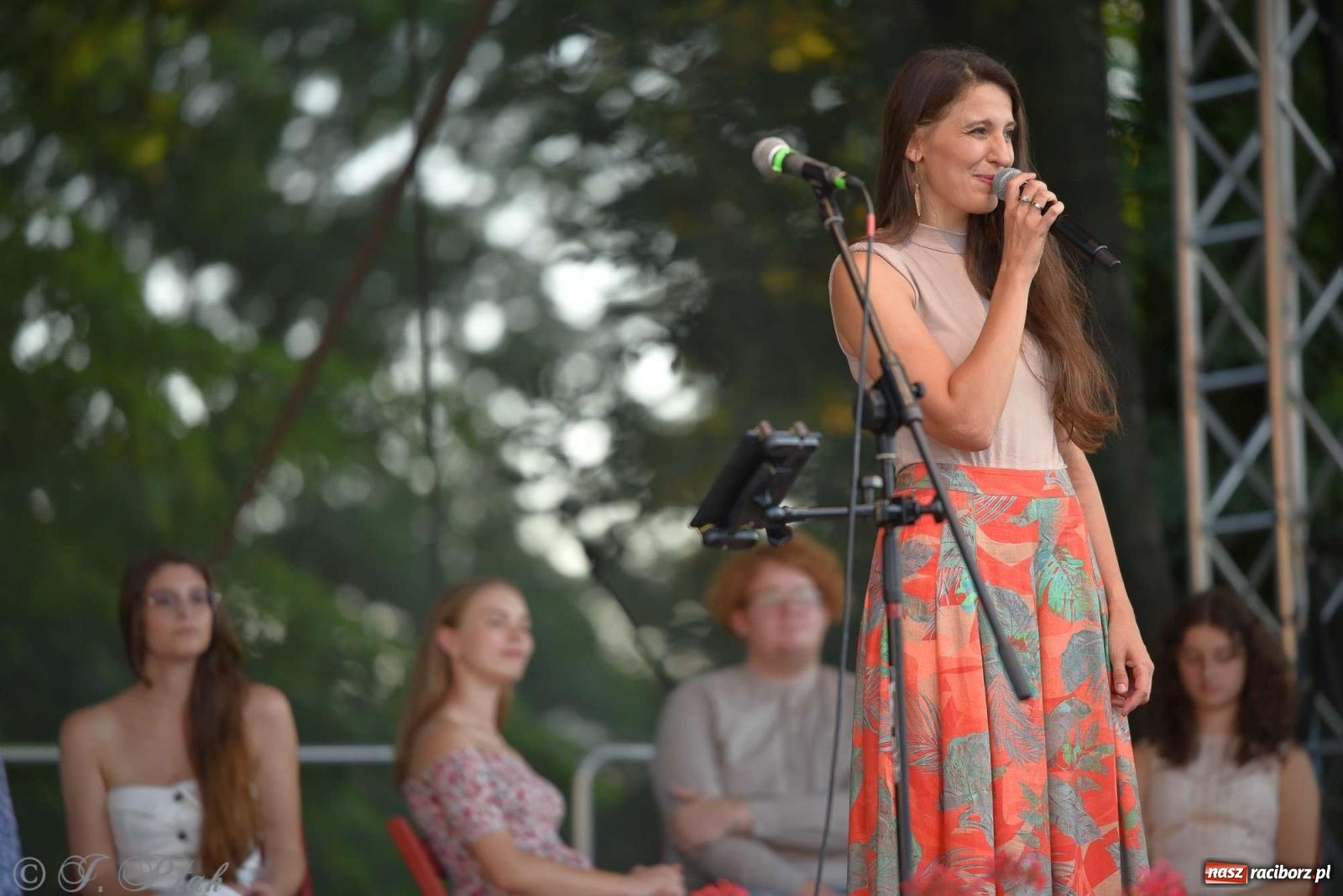 Zdjęcie w galerii na portalu naszraciborz.pl: Miraż wkroczył w 30-lecie działalności. Koncert na zamku [FOTO i WIDEO] wiadomości z regionu