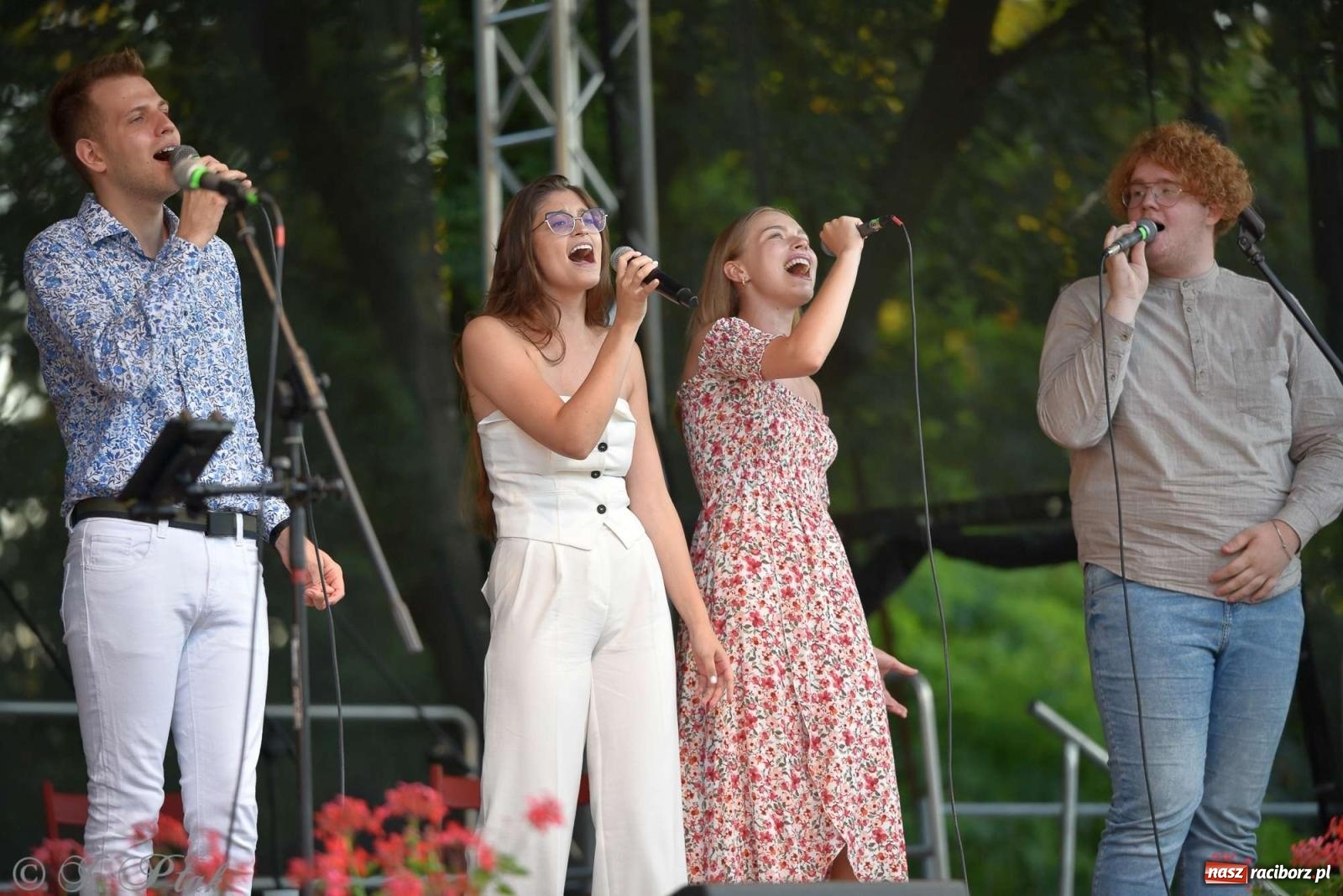 Zdjęcie w galerii na portalu naszraciborz.pl: Miraż wkroczył w 30-lecie działalności. Koncert na zamku [FOTO i WIDEO] wiadomości z regionu