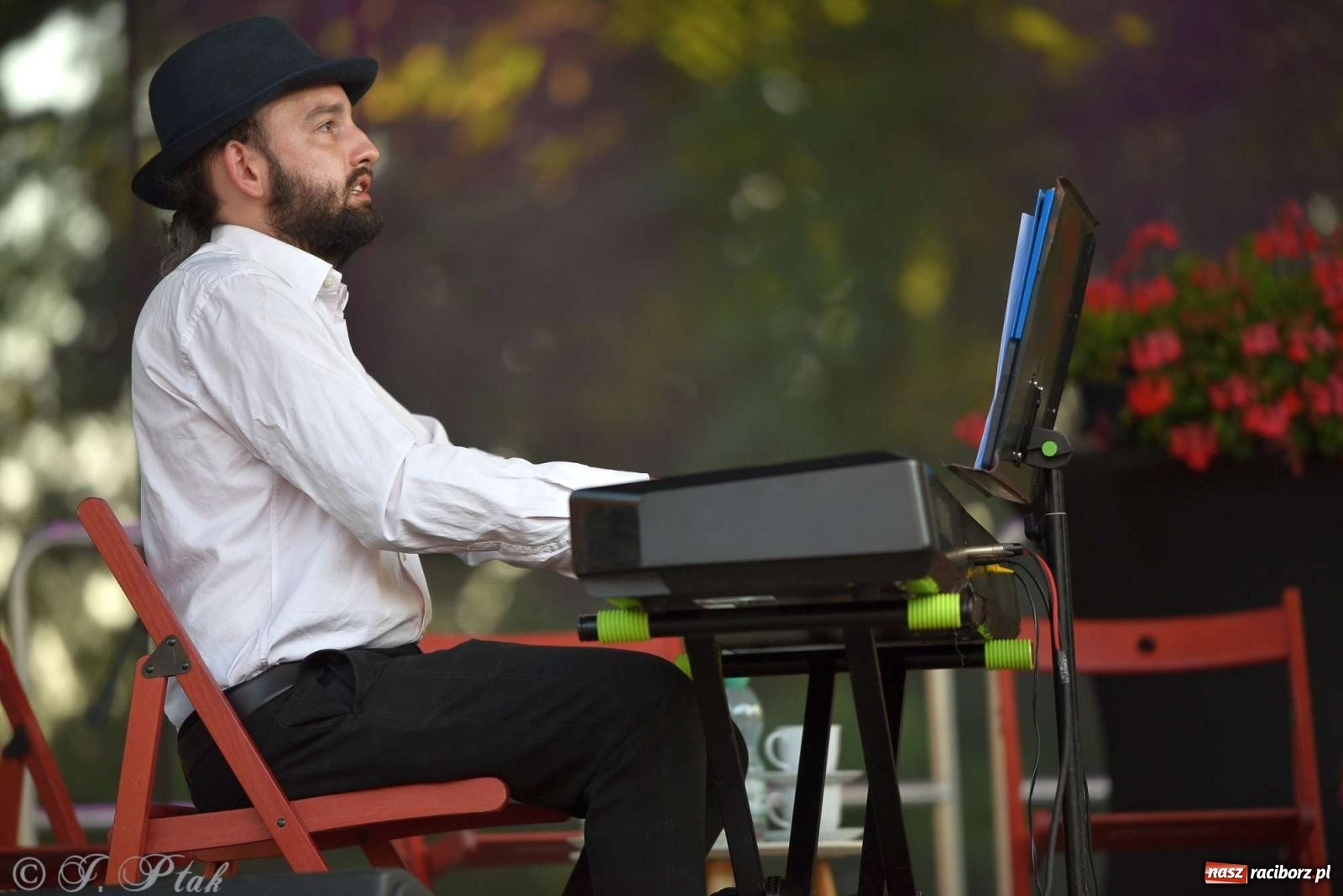 Zdjęcie w galerii na portalu naszraciborz.pl: Miraż wkroczył w 30-lecie działalności. Koncert na zamku [FOTO i WIDEO] wiadomości z regionu