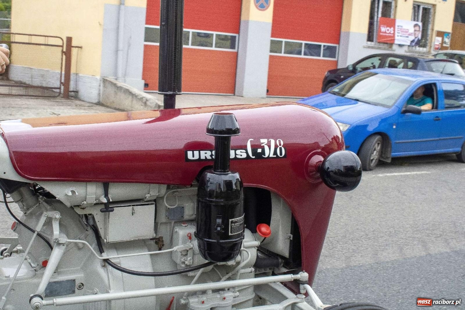 Zdjęcie w galerii na portalu naszraciborz.pl: Krowiarki Ciapek Racing 3. Parada traktorów wiadomości z regionu