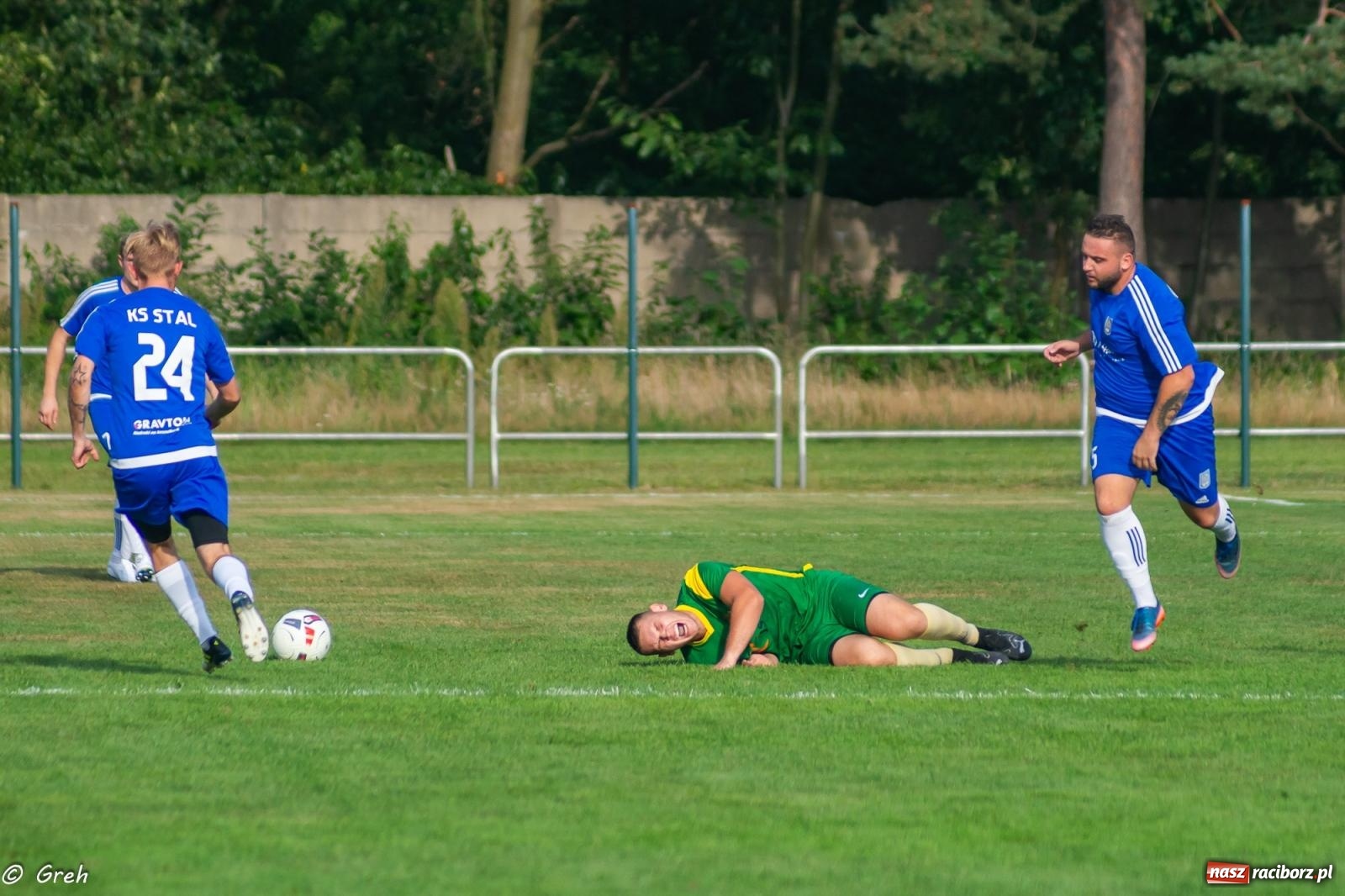 Zdjęcie w galerii na portalu naszraciborz.pl: B klasa. Pierwsze punkty beniaminka z Kuźni Raciborskiej [FOTO] wiadomości z regionu