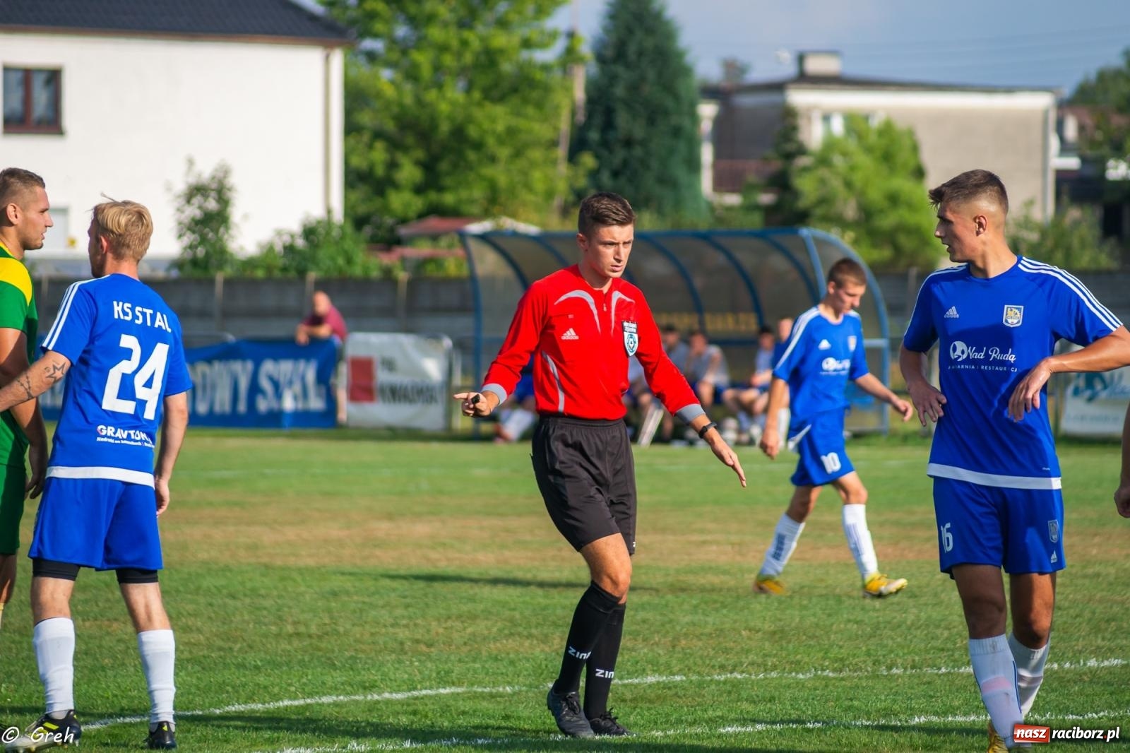 Zdjęcie w galerii na portalu naszraciborz.pl: B klasa. Pierwsze punkty beniaminka z Kuźni Raciborskiej [FOTO] wiadomości z regionu