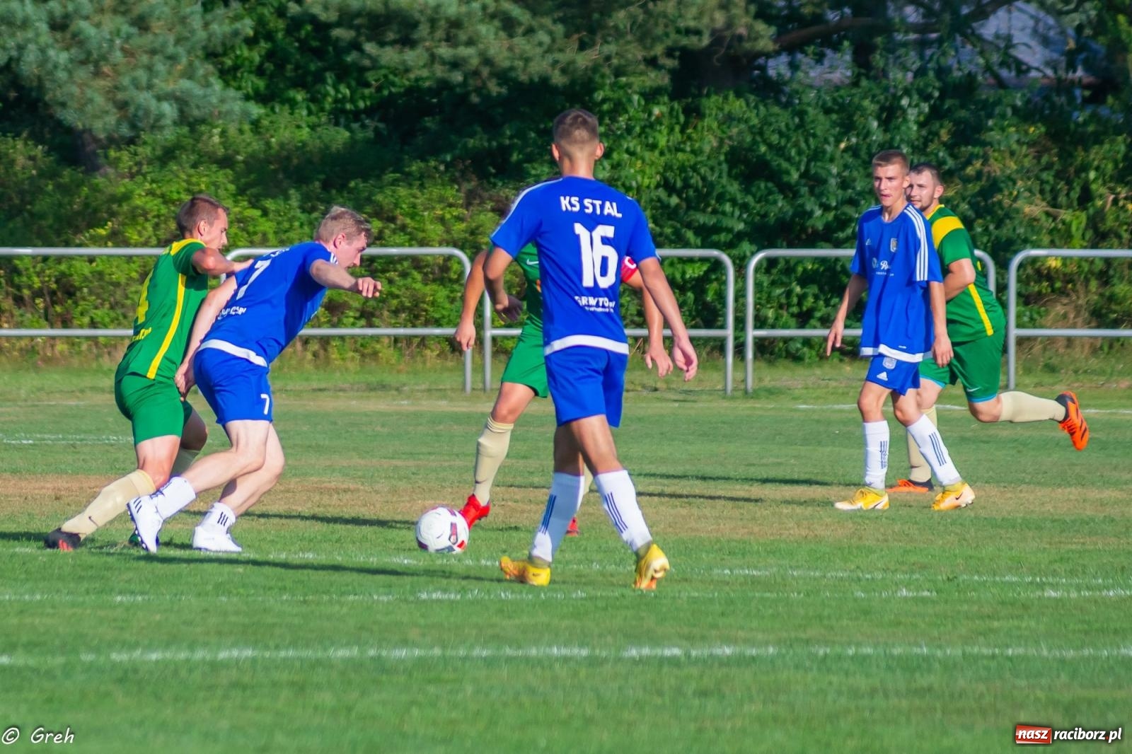 Zdjęcie w galerii na portalu naszraciborz.pl: B klasa. Pierwsze punkty beniaminka z Kuźni Raciborskiej [FOTO] wiadomości z regionu