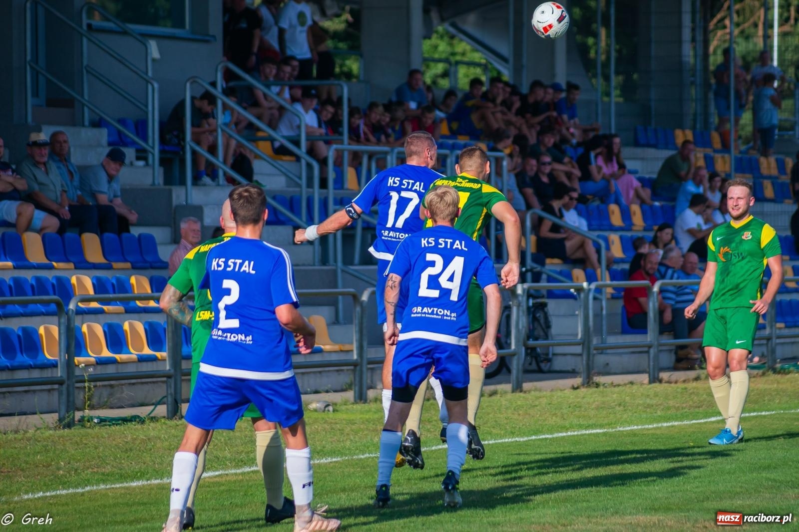Zdjęcie w galerii na portalu naszraciborz.pl: B klasa. Pierwsze punkty beniaminka z Kuźni Raciborskiej [FOTO] wiadomości z regionu