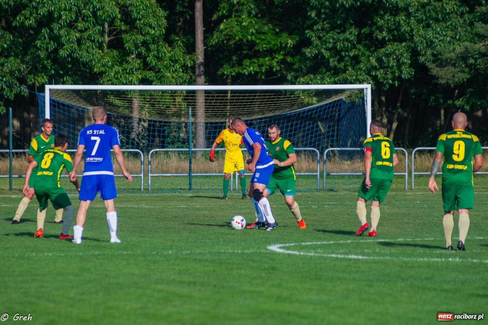 Zdjęcie w galerii na portalu naszraciborz.pl: B klasa. Pierwsze punkty beniaminka z Kuźni Raciborskiej [FOTO] wiadomości z regionu