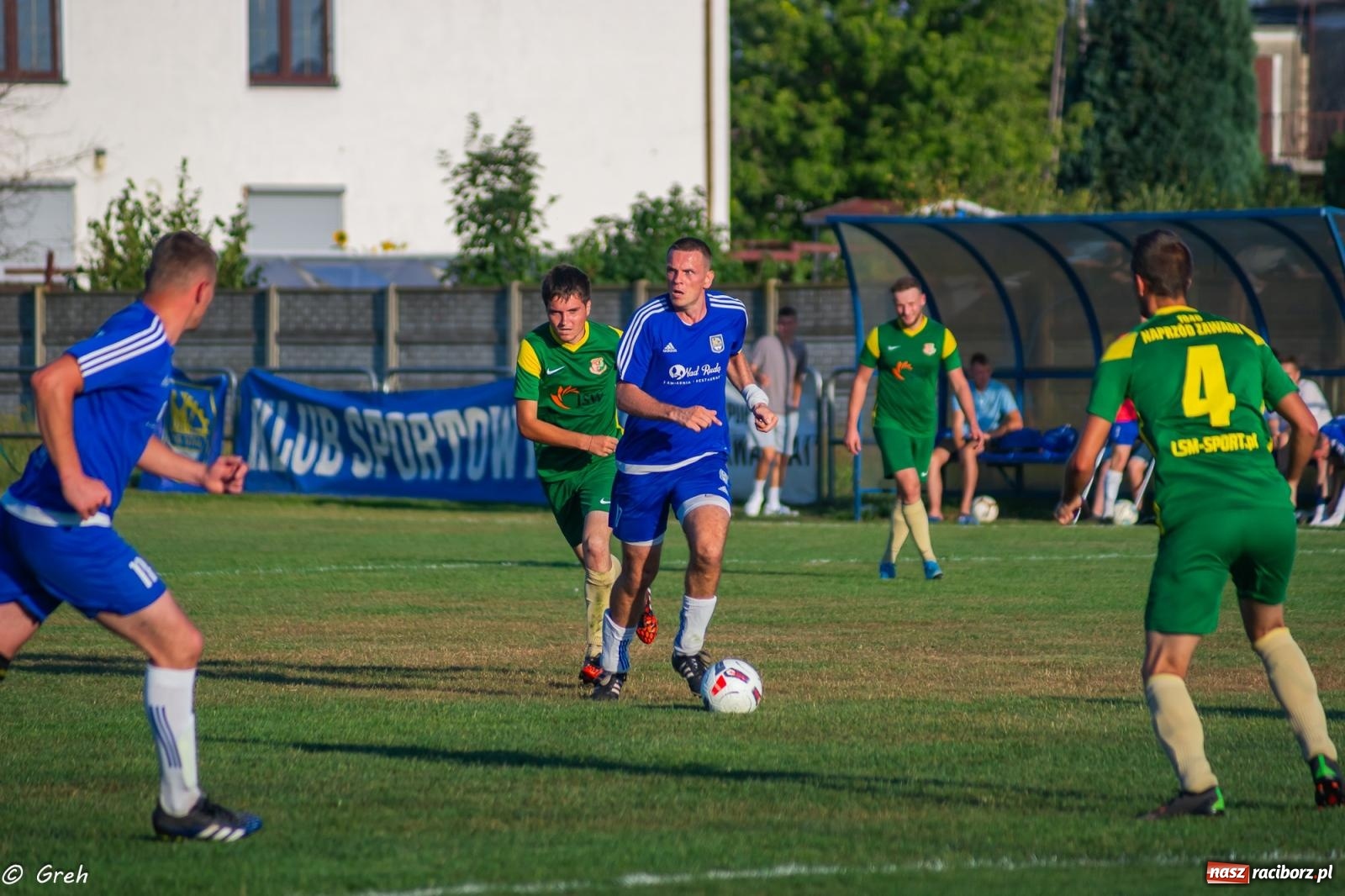 Zdjęcie w galerii na portalu naszraciborz.pl: B klasa. Pierwsze punkty beniaminka z Kuźni Raciborskiej [FOTO] wiadomości z regionu