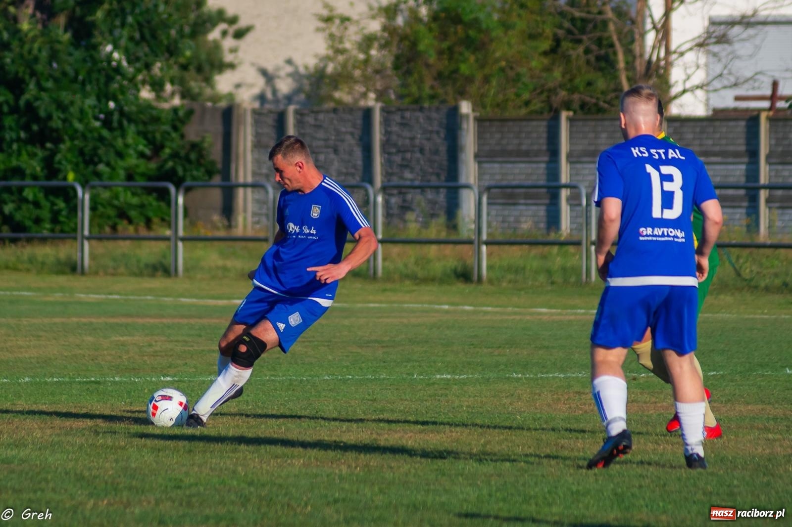 Zdjęcie w galerii na portalu naszraciborz.pl: B klasa. Pierwsze punkty beniaminka z Kuźni Raciborskiej [FOTO] wiadomości z regionu