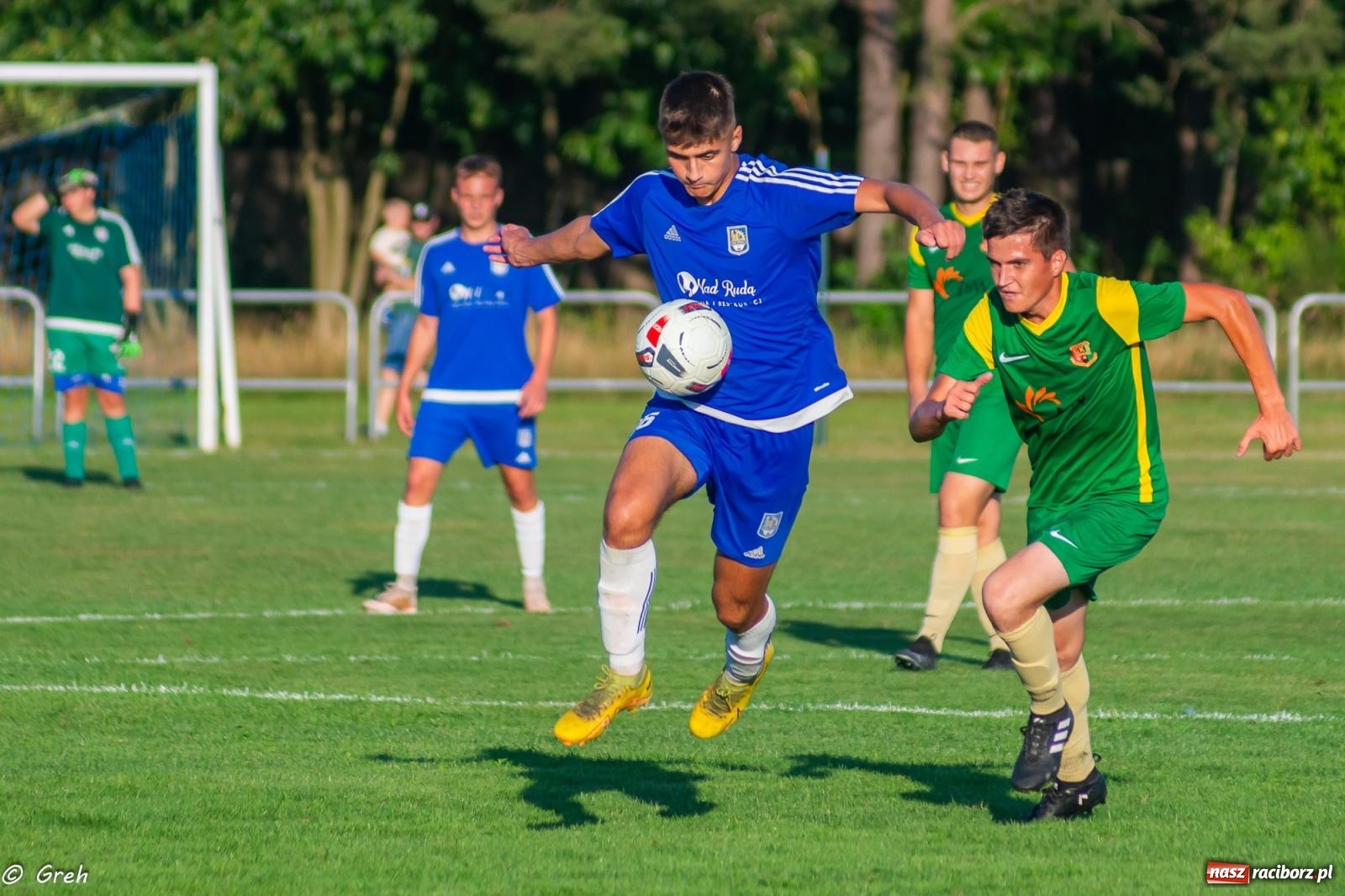 Zdjęcie w galerii na portalu naszraciborz.pl: B klasa. Pierwsze punkty beniaminka z Kuźni Raciborskiej [FOTO] wiadomości z regionu