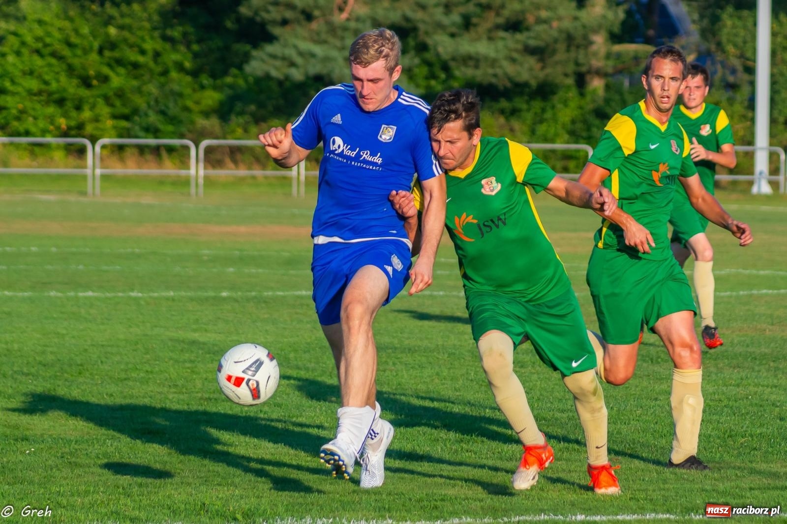 Zdjęcie w galerii na portalu naszraciborz.pl: B klasa. Pierwsze punkty beniaminka z Kuźni Raciborskiej [FOTO] wiadomości z regionu