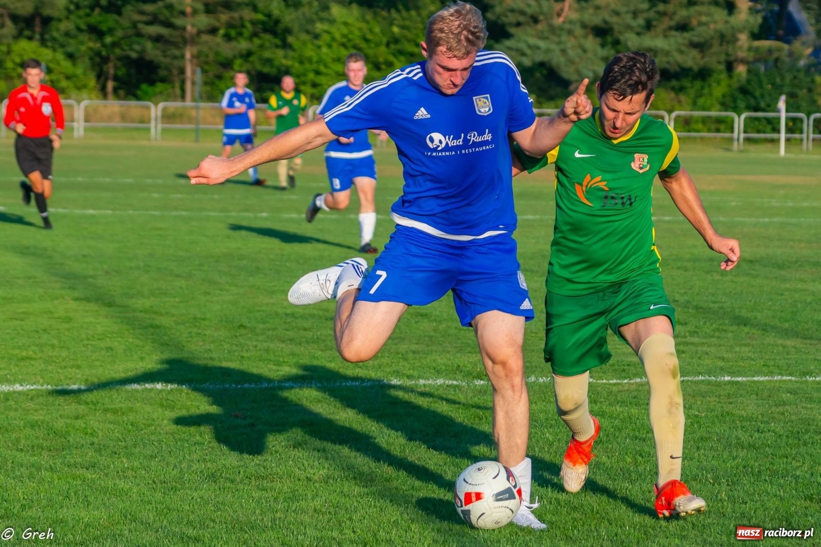 Zdjęcie w galerii na portalu naszraciborz.pl: B klasa. Pierwsze punkty beniaminka z Kuźni Raciborskiej [FOTO] wiadomości z regionu