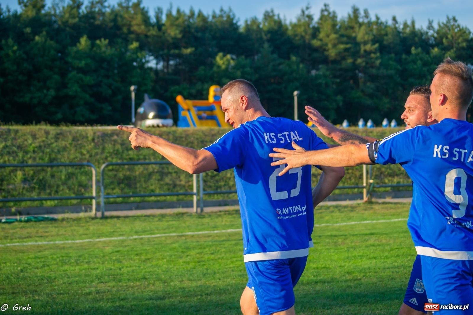 Zdjęcie w galerii na portalu naszraciborz.pl: B klasa. Pierwsze punkty beniaminka z Kuźni Raciborskiej [FOTO] wiadomości z regionu