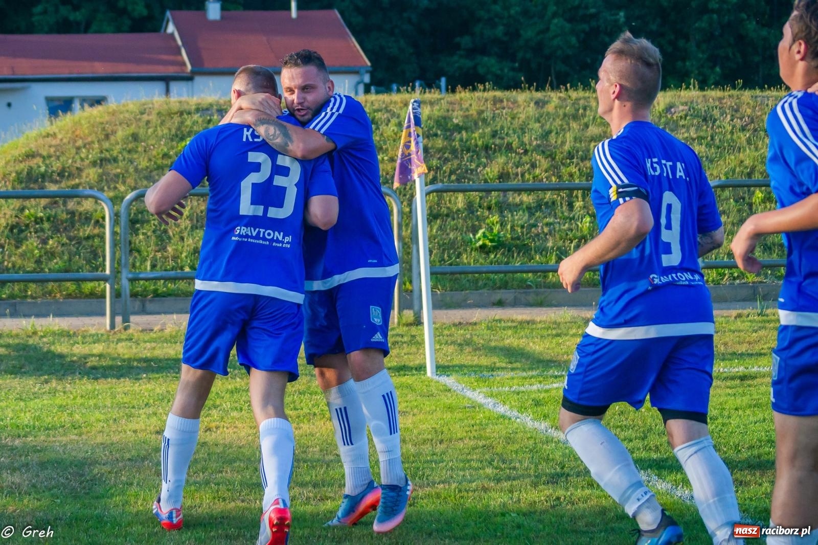 Zdjęcie w galerii na portalu naszraciborz.pl: B klasa. Pierwsze punkty beniaminka z Kuźni Raciborskiej [FOTO] wiadomości z regionu