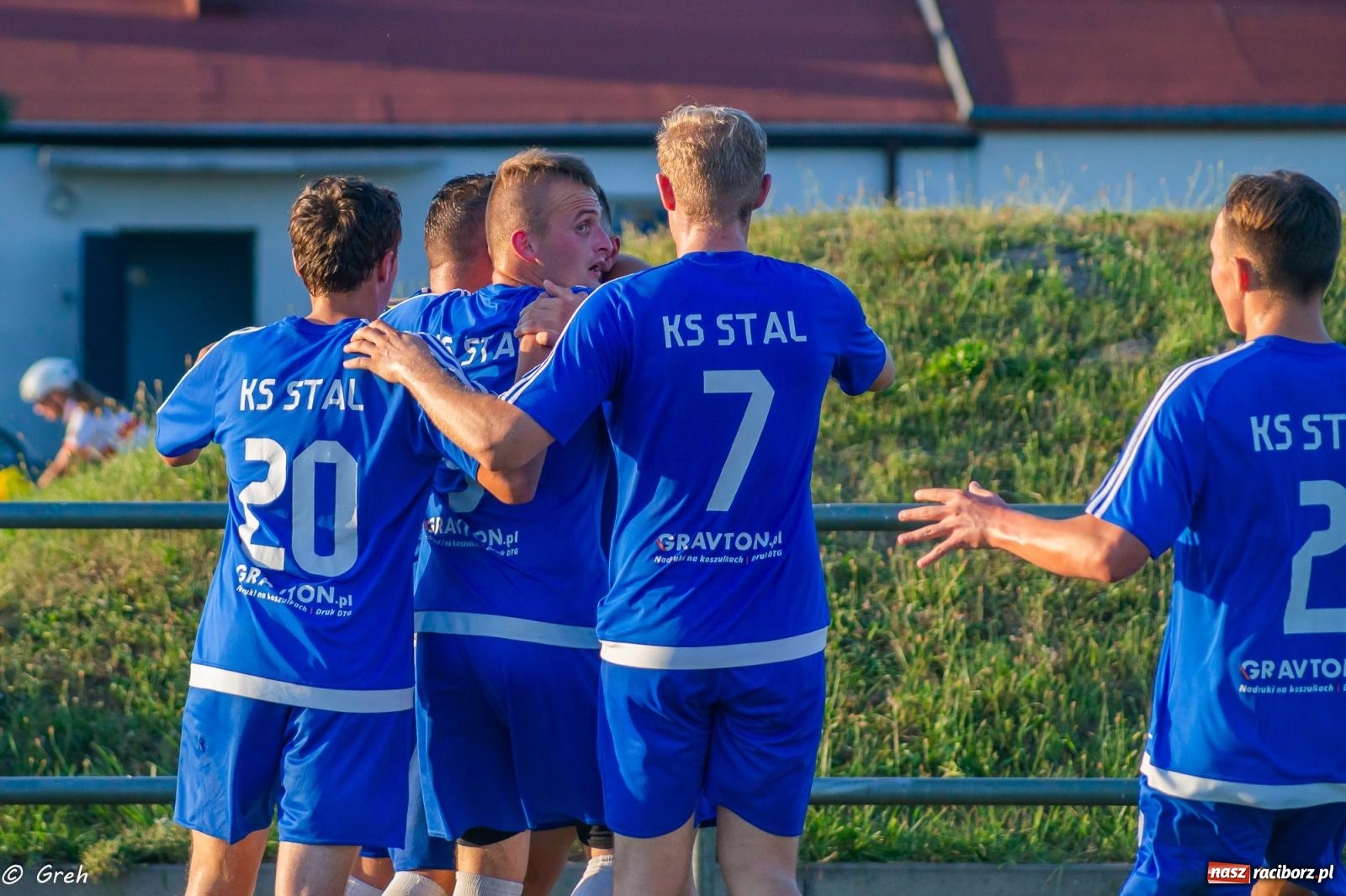 Zdjęcie w galerii na portalu naszraciborz.pl: B klasa. Pierwsze punkty beniaminka z Kuźni Raciborskiej [FOTO] wiadomości z regionu