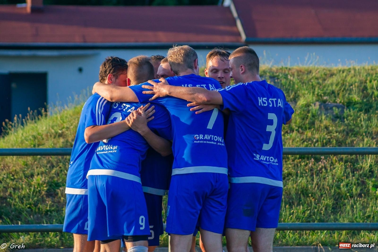 Zdjęcie w galerii na portalu naszraciborz.pl: B klasa. Pierwsze punkty beniaminka z Kuźni Raciborskiej [FOTO] wiadomości z regionu