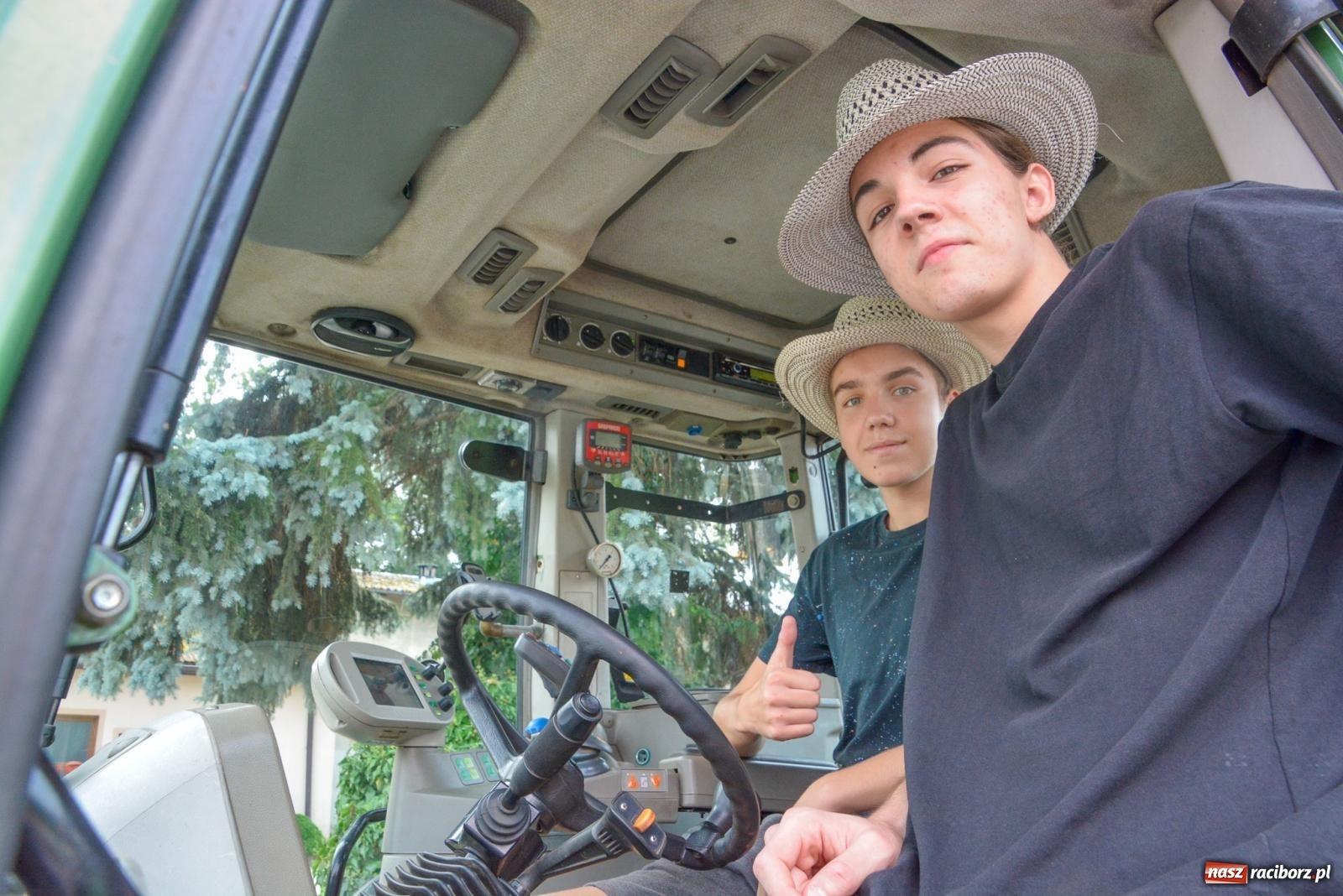 Zdjęcie w galerii na portalu naszraciborz.pl: Dożynki w Krzanowicach. Świętowało sołectwo Moravia [FOTO i WIDEO] wiadomości z regionu