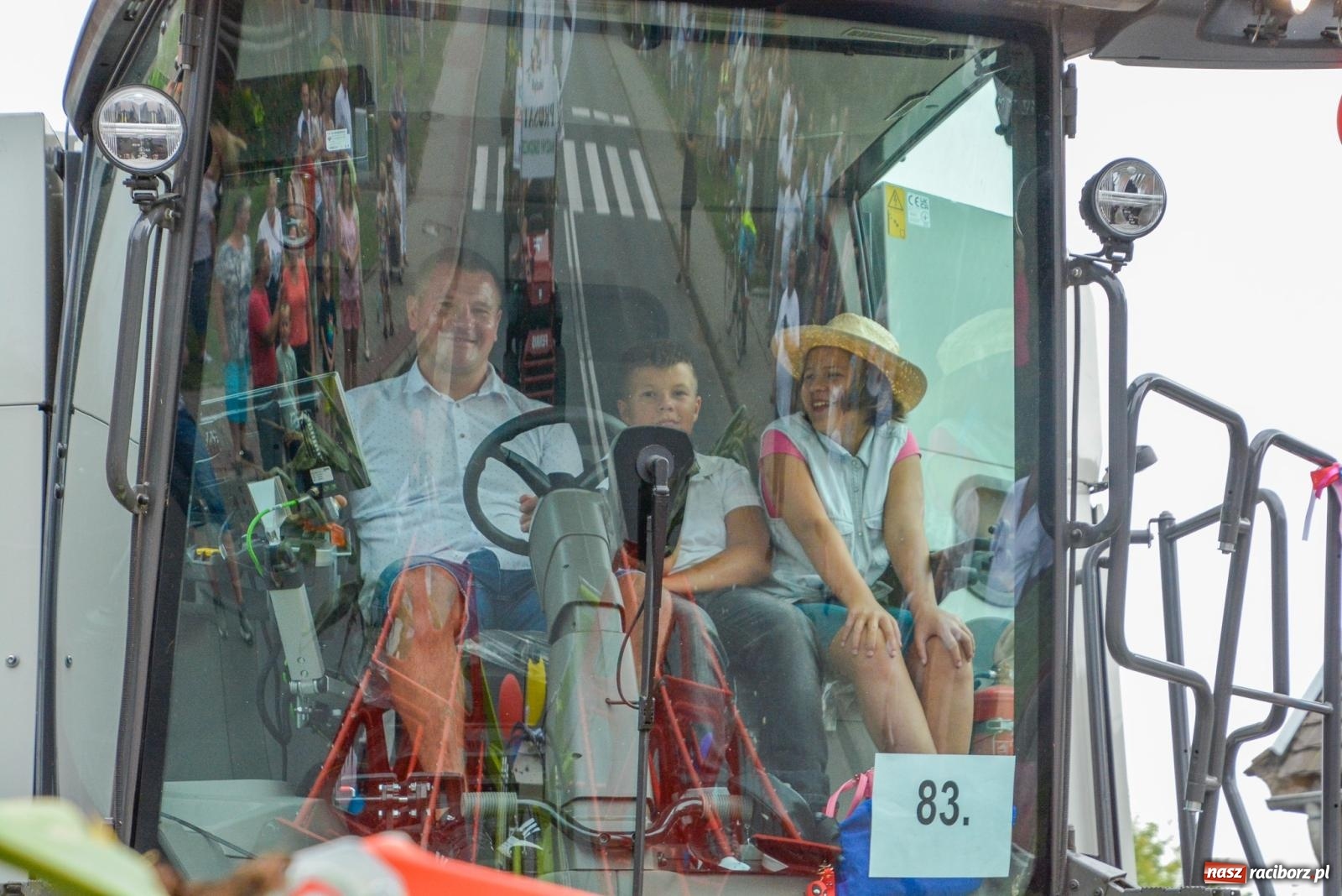 Zdjęcie w galerii na portalu naszraciborz.pl: Gminne i powiatowe dożynki w Krzyżanowicach [FOTO i WIDEO] wiadomości z regionu