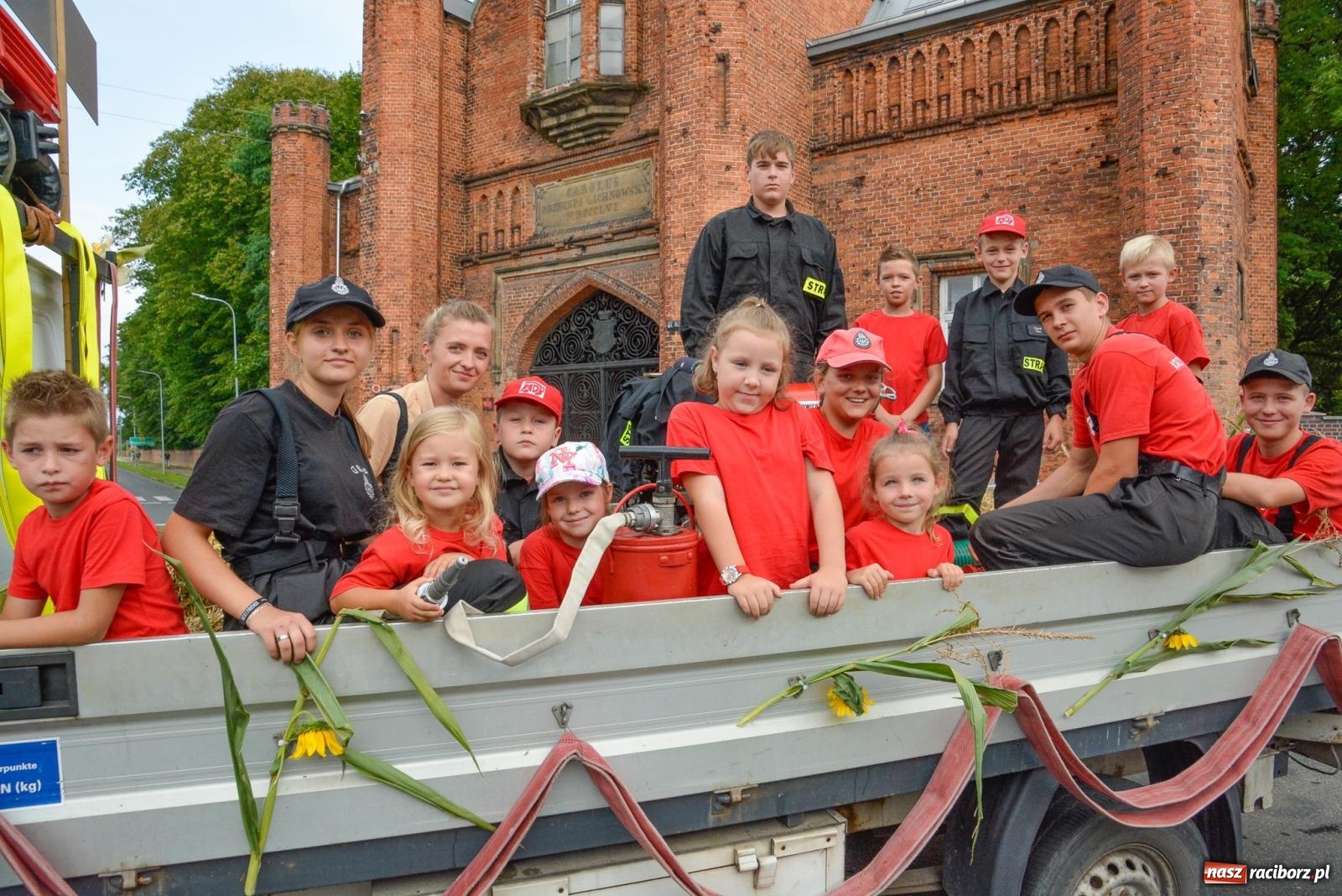 Zdjęcie w galerii na portalu naszraciborz.pl: Gminne i powiatowe dożynki w Krzyżanowicach [FOTO i WIDEO] wiadomości z regionu