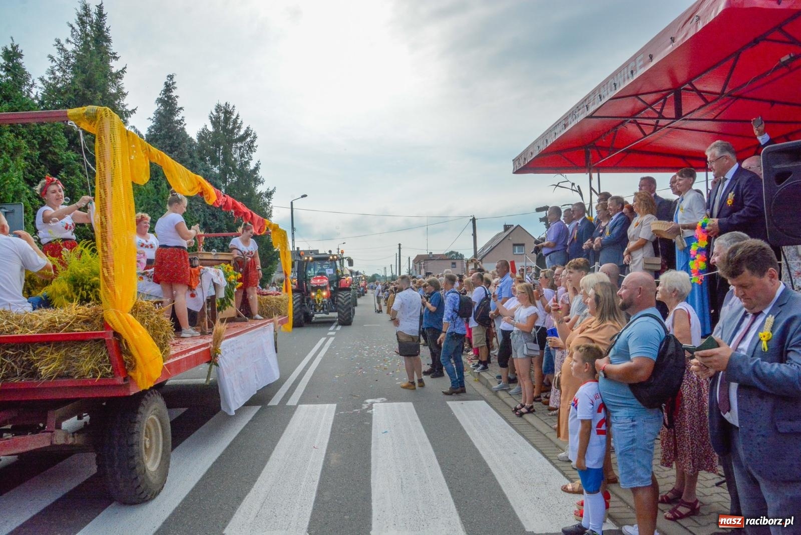Zdjęcie w galerii na portalu naszraciborz.pl: Gminne i powiatowe dożynki w Krzyżanowicach [FOTO i WIDEO] wiadomości z regionu