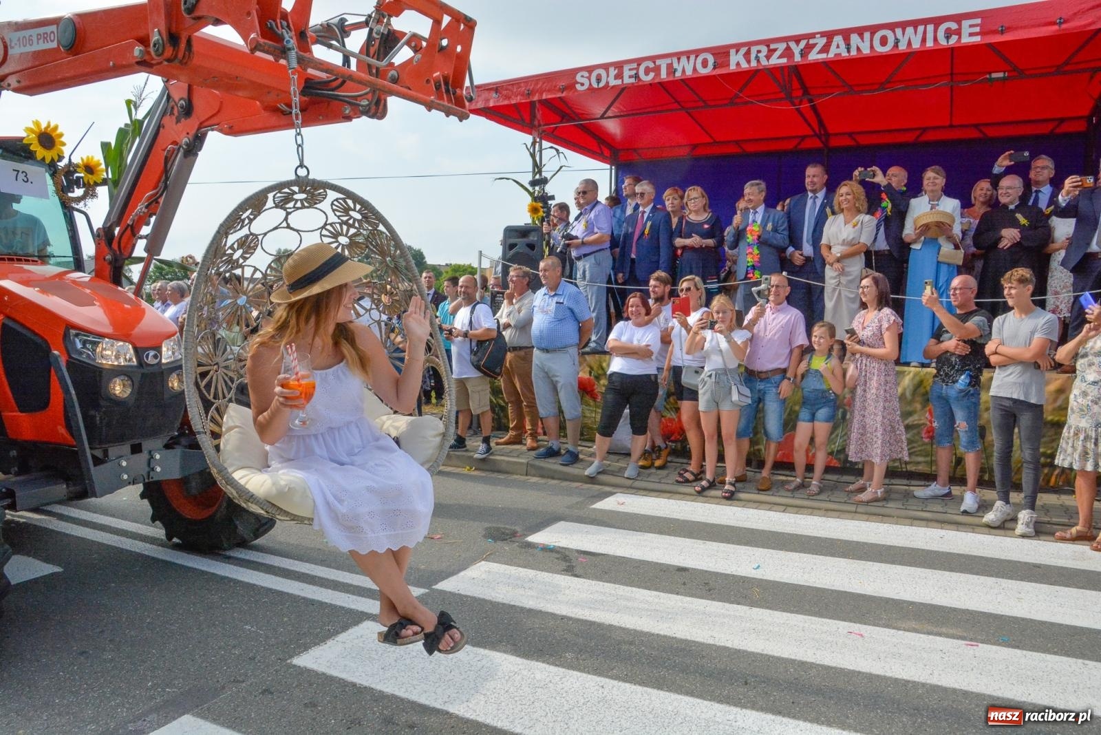 Zdjęcie w galerii na portalu naszraciborz.pl: Gminne i powiatowe dożynki w Krzyżanowicach [FOTO i WIDEO] wiadomości z regionu