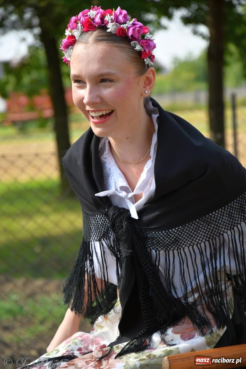 Zdjęcie w galerii na portalu naszraciborz.pl: W Wojnowicach na dożynkach jak w Hollywood [FOTO i WIDEO] wiadomości z regionu
