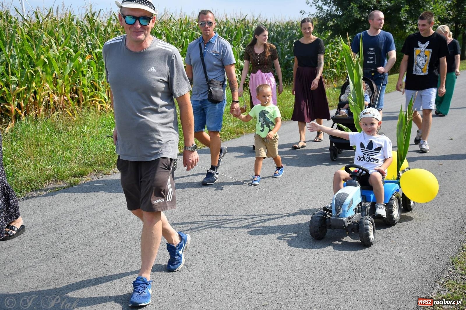 Zdjęcie w galerii na portalu naszraciborz.pl: W Wojnowicach na dożynkach jak w Hollywood [FOTO i WIDEO] wiadomości z regionu