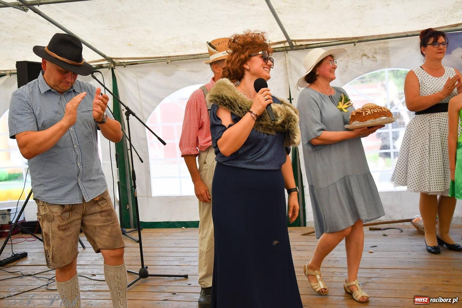 Zdjęcie w galerii na portalu naszraciborz.pl: W Wojnowicach na dożynkach jak w Hollywood [FOTO i WIDEO] wiadomości z regionu
