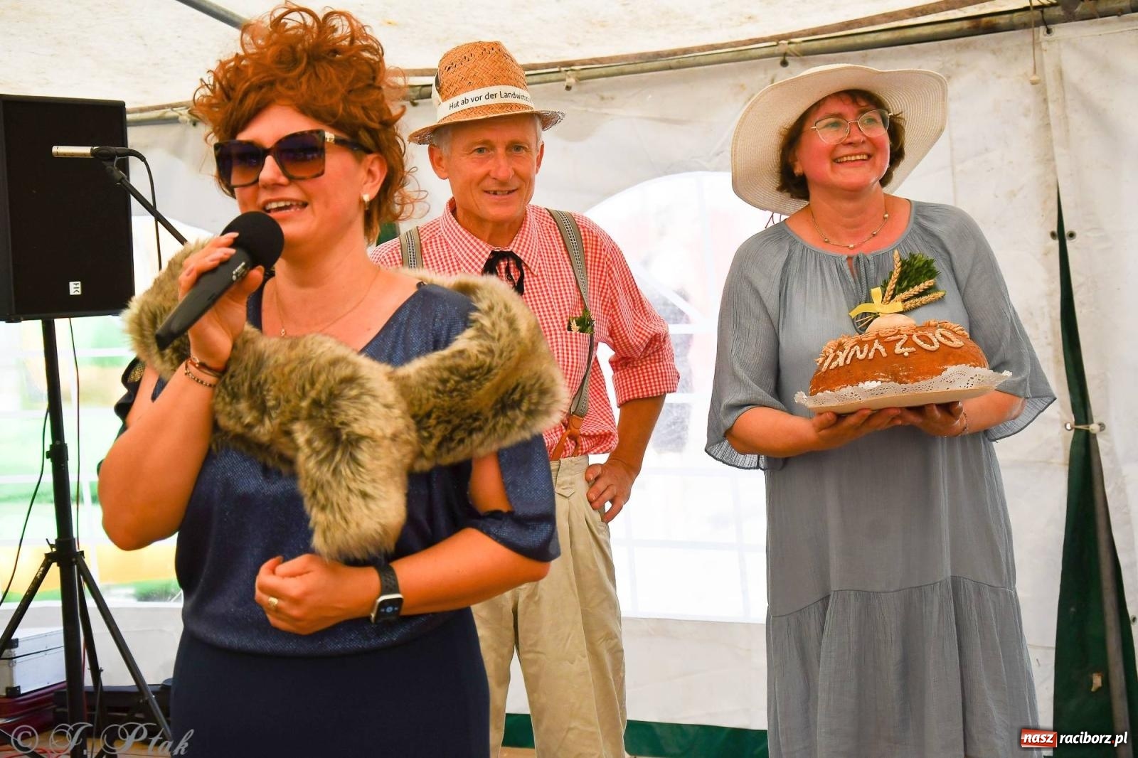 Zdjęcie w galerii na portalu naszraciborz.pl: W Wojnowicach na dożynkach jak w Hollywood [FOTO i WIDEO] wiadomości z regionu