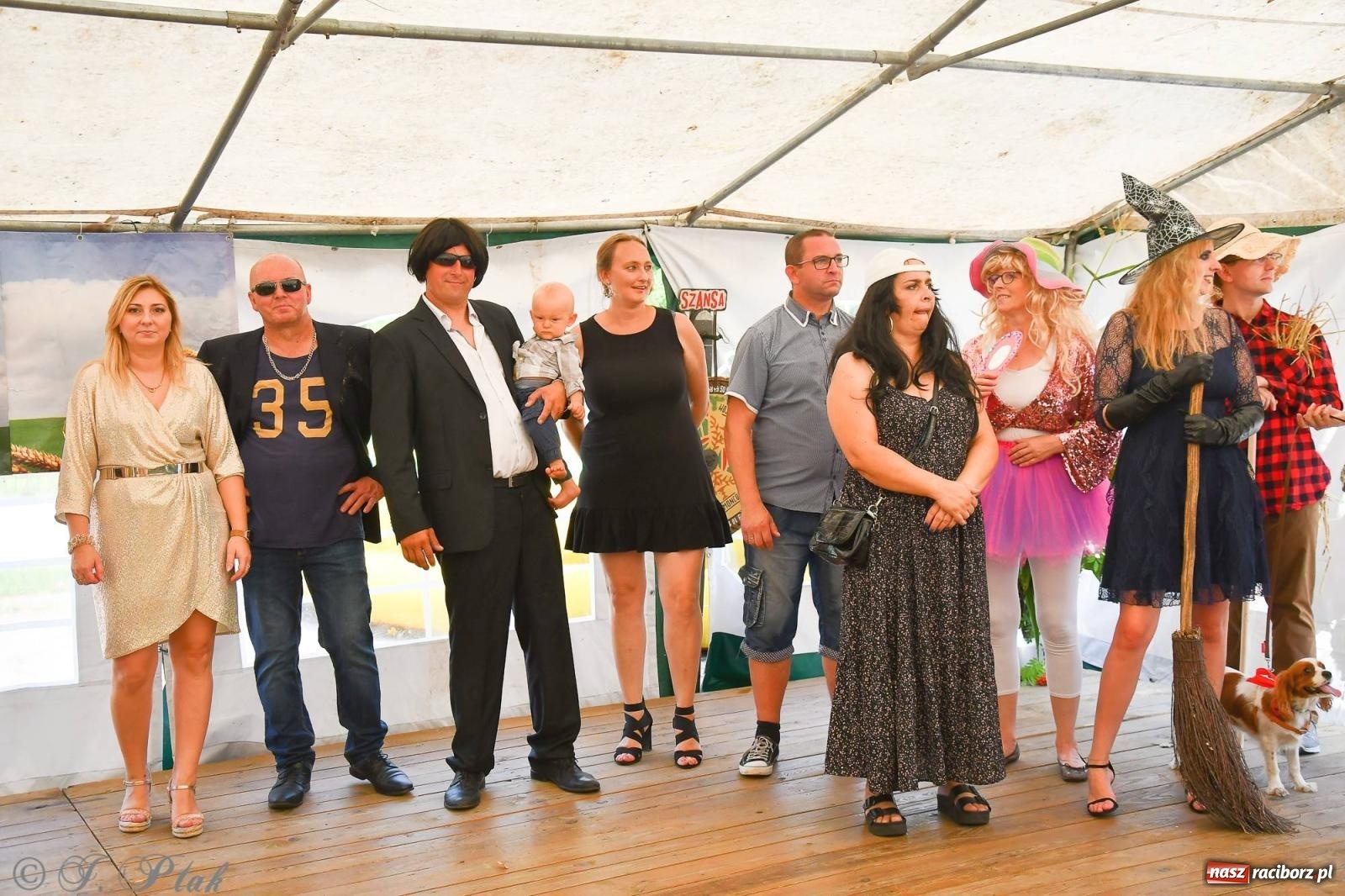 Zdjęcie w galerii na portalu naszraciborz.pl: W Wojnowicach na dożynkach jak w Hollywood [FOTO i WIDEO] wiadomości z regionu