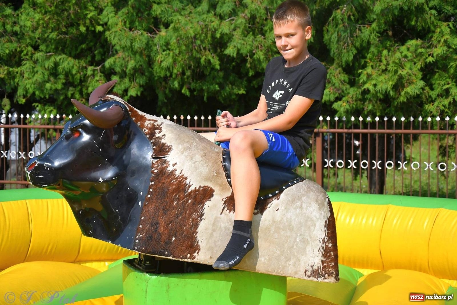 Zdjęcie w galerii na portalu naszraciborz.pl: W Wojnowicach na dożynkach jak w Hollywood [FOTO i WIDEO] wiadomości z regionu