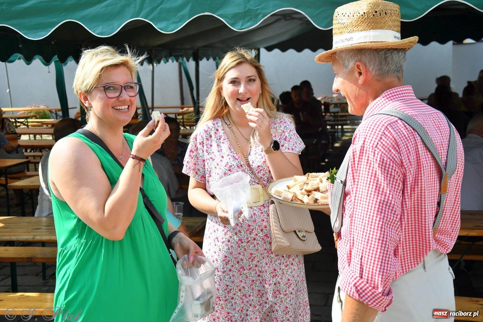 Zdjęcie w galerii na portalu naszraciborz.pl: W Wojnowicach na dożynkach jak w Hollywood [FOTO i WIDEO] wiadomości z regionu