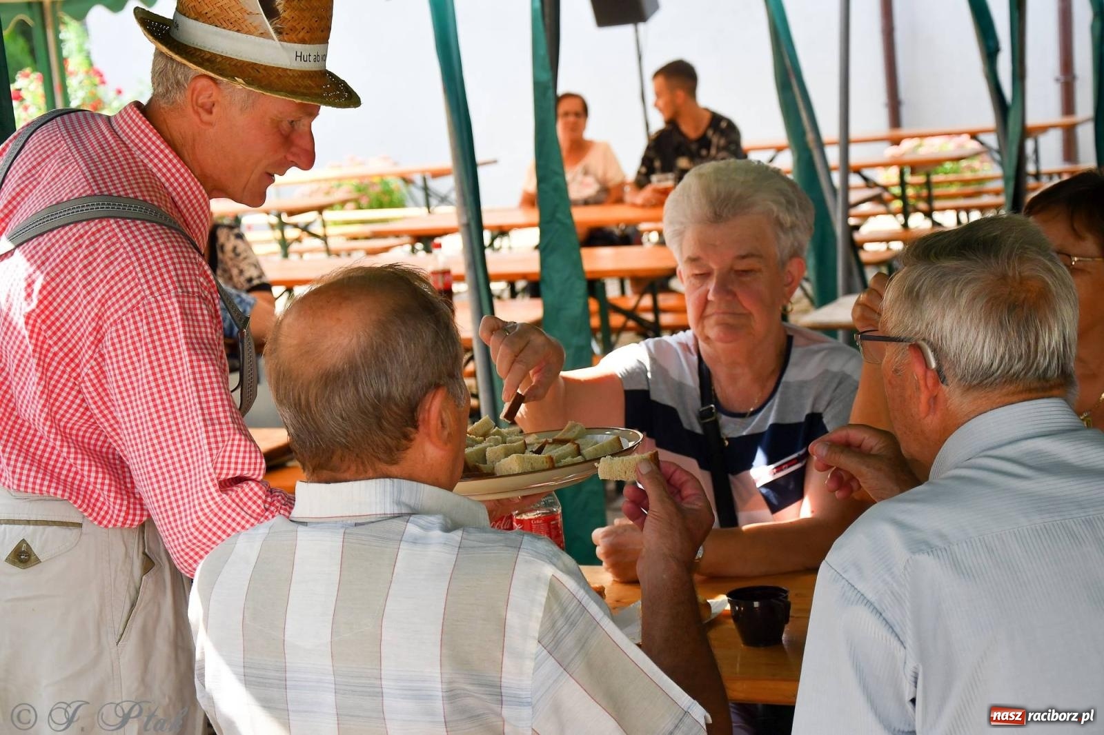 Zdjęcie w galerii na portalu naszraciborz.pl: W Wojnowicach na dożynkach jak w Hollywood [FOTO i WIDEO] wiadomości z regionu