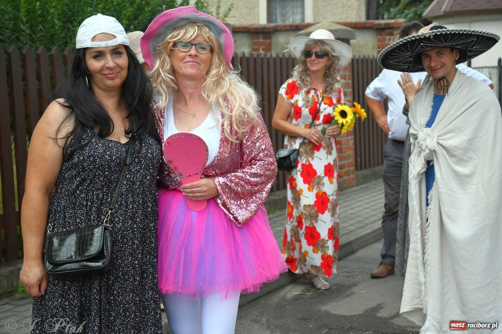 Zdjęcie w galerii na portalu naszraciborz.pl: W Wojnowicach na dożynkach jak w Hollywood [FOTO i WIDEO] wiadomości z regionu