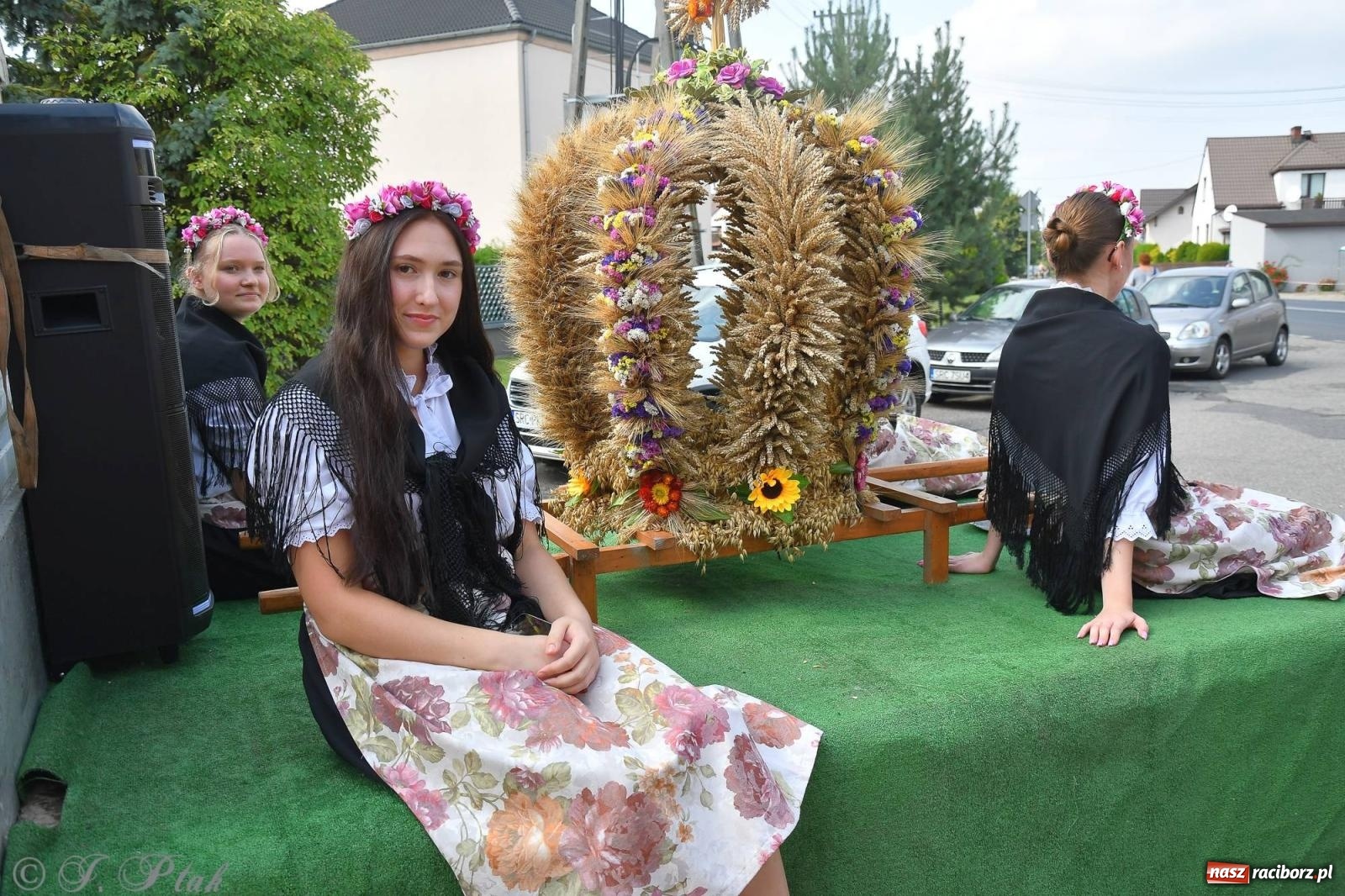 Zdjęcie w galerii na portalu naszraciborz.pl: W Wojnowicach na dożynkach jak w Hollywood [FOTO i WIDEO] wiadomości z regionu
