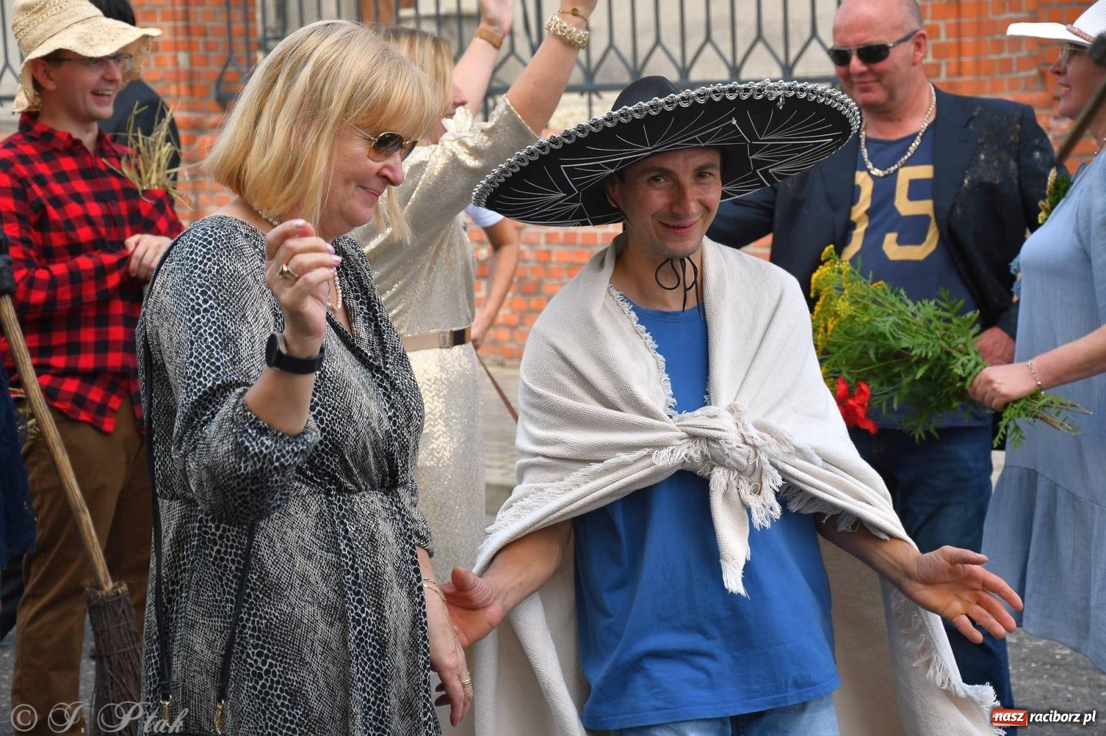 Zdjęcie w galerii na portalu naszraciborz.pl: W Wojnowicach na dożynkach jak w Hollywood [FOTO i WIDEO] wiadomości z regionu