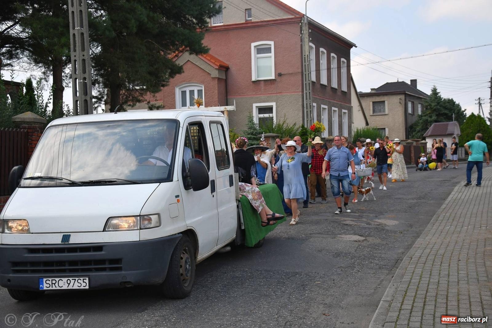 Zdjęcie w galerii na portalu naszraciborz.pl: W Wojnowicach na dożynkach jak w Hollywood [FOTO i WIDEO] wiadomości z regionu