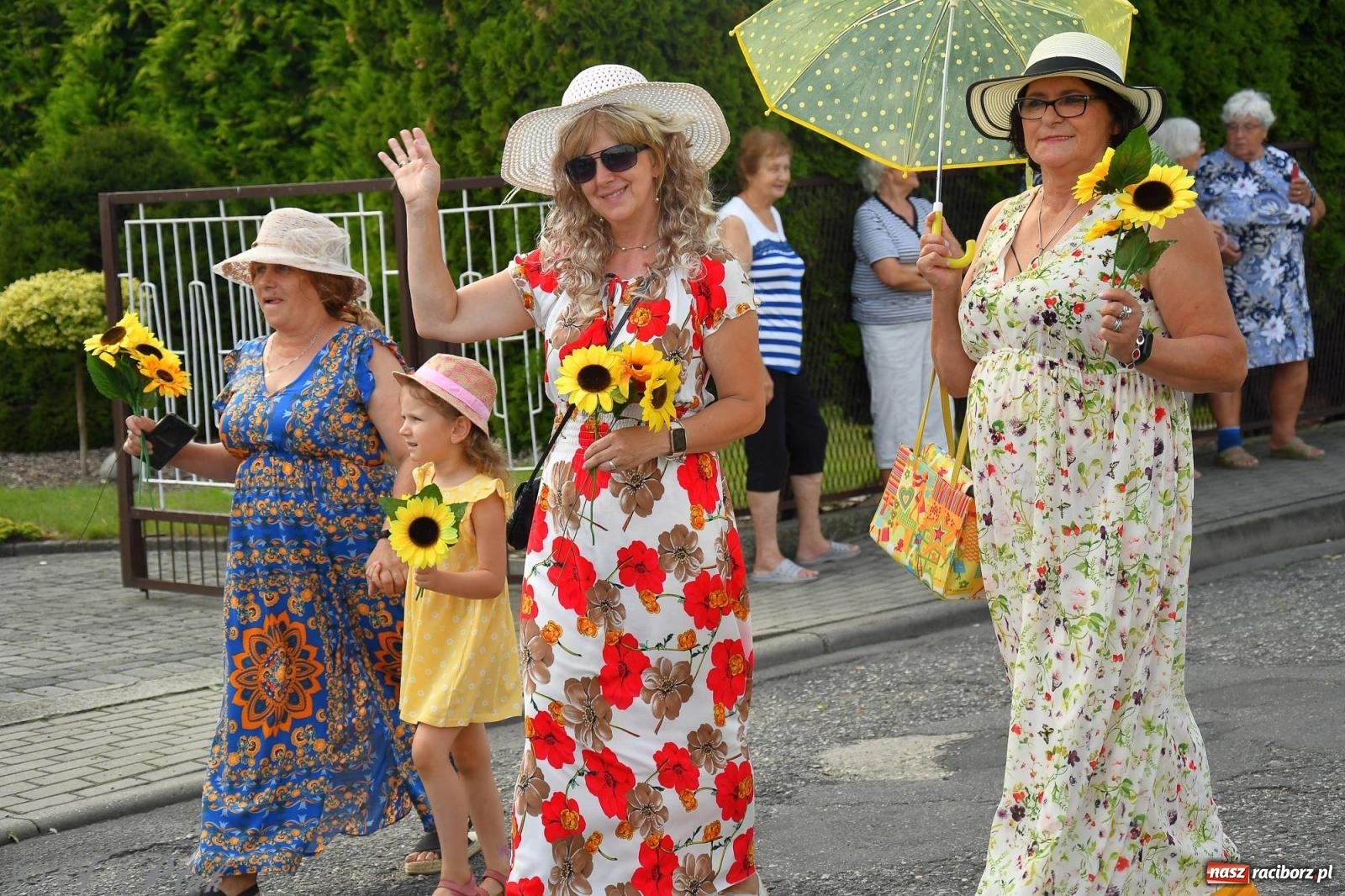 Zdjęcie w galerii na portalu naszraciborz.pl: W Wojnowicach na dożynkach jak w Hollywood [FOTO i WIDEO] wiadomości z regionu
