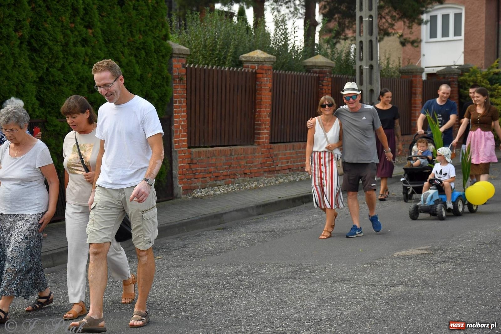 Zdjęcie w galerii na portalu naszraciborz.pl: W Wojnowicach na dożynkach jak w Hollywood [FOTO i WIDEO] wiadomości z regionu