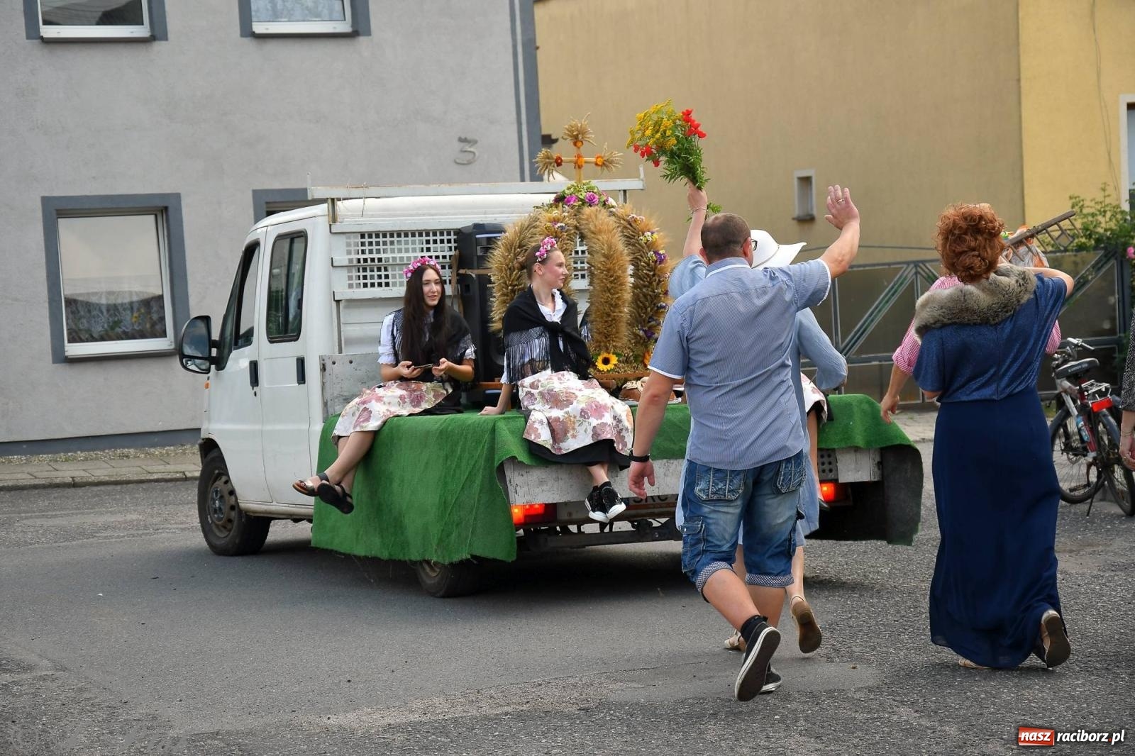 Zdjęcie w galerii na portalu naszraciborz.pl: W Wojnowicach na dożynkach jak w Hollywood [FOTO i WIDEO] wiadomości z regionu