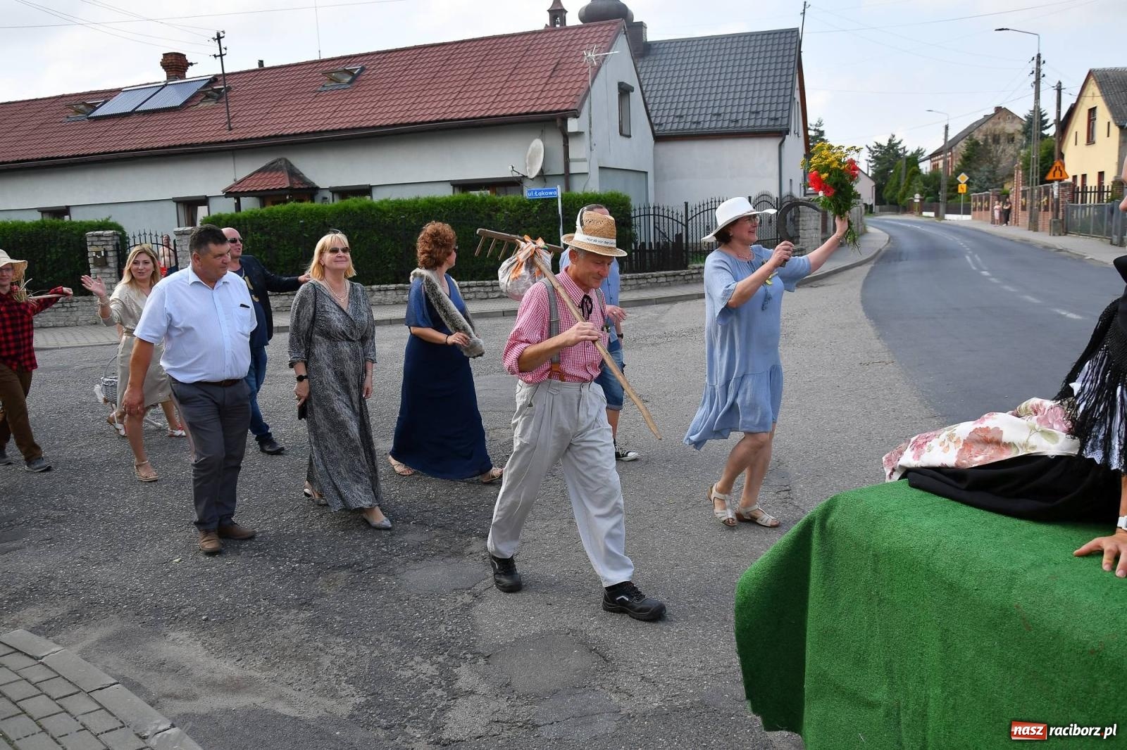 Zdjęcie w galerii na portalu naszraciborz.pl: W Wojnowicach na dożynkach jak w Hollywood [FOTO i WIDEO] wiadomości z regionu