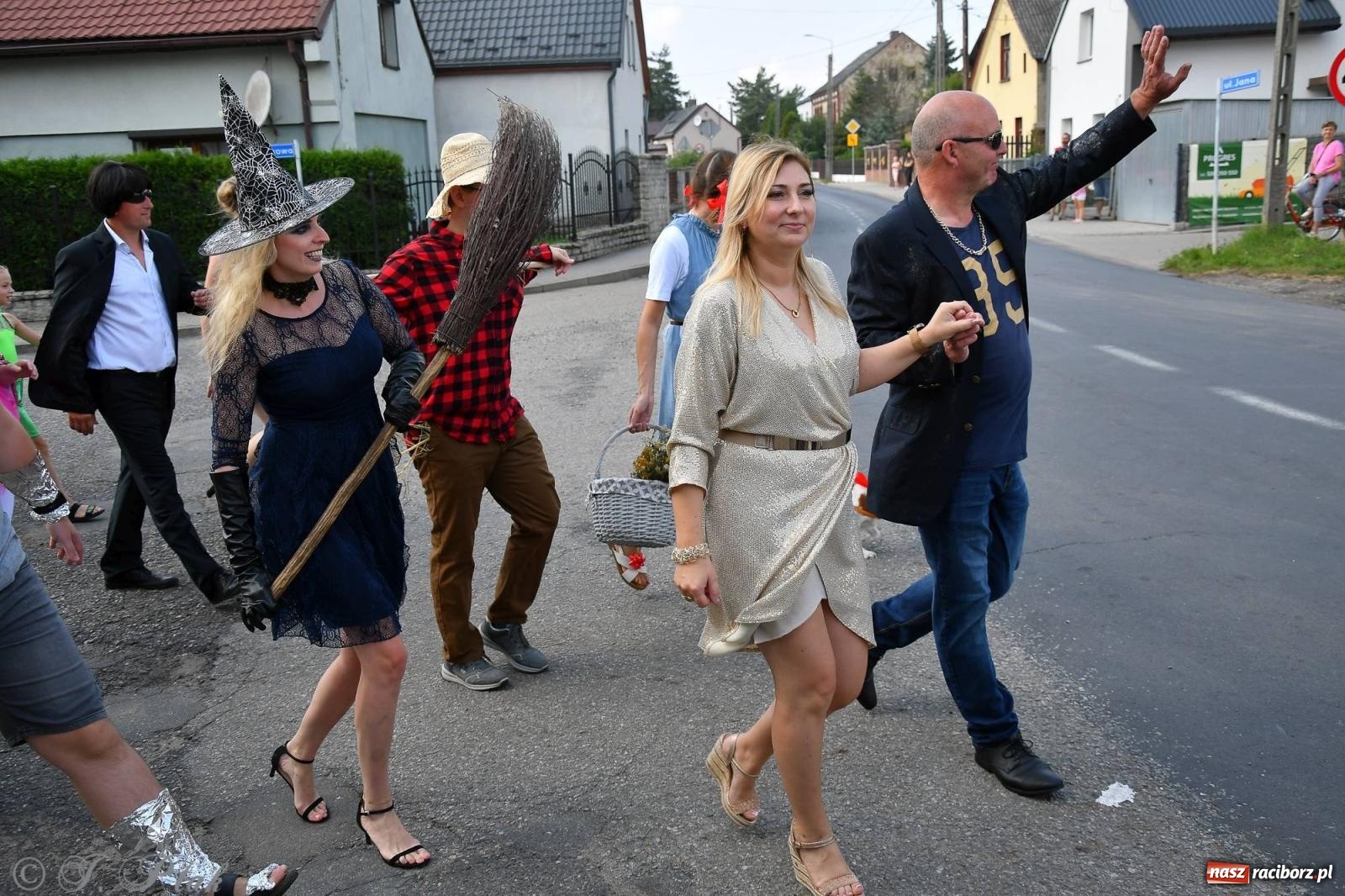 Zdjęcie w galerii na portalu naszraciborz.pl: W Wojnowicach na dożynkach jak w Hollywood [FOTO i WIDEO] wiadomości z regionu
