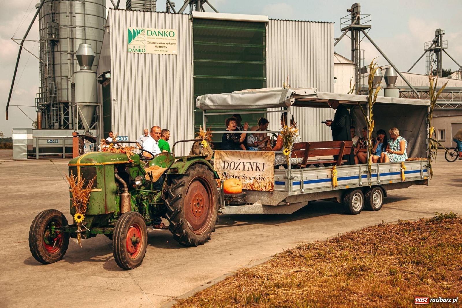 Zdjęcie w galerii na portalu naszraciborz.pl: Święto plonów w parafii Modzurów [FOTO i WIDEO] wiadomości z regionu