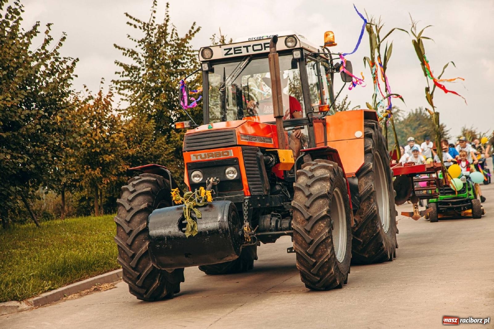 Zdjęcie w galerii na portalu naszraciborz.pl: Święto plonów w parafii Modzurów [FOTO i WIDEO] wiadomości z regionu