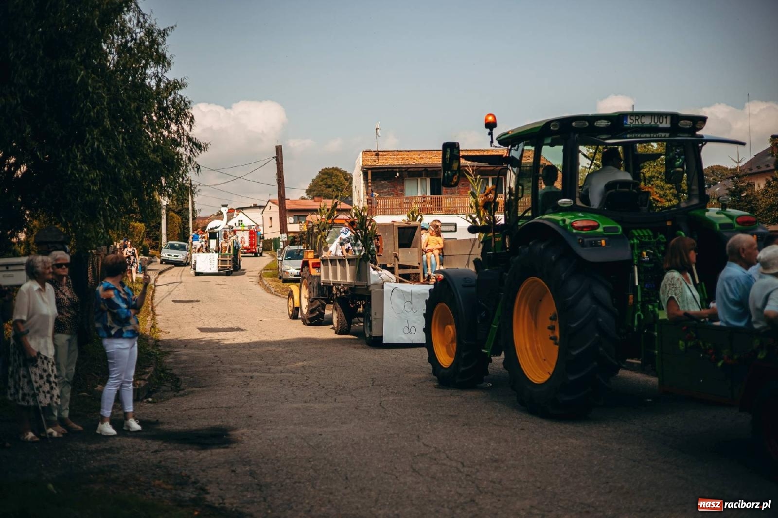 Zdjęcie w galerii na portalu naszraciborz.pl: Z Krowiarek do Amandowa. Dożynki 2023 [FOTO i WIDEO] wiadomości z regionu
