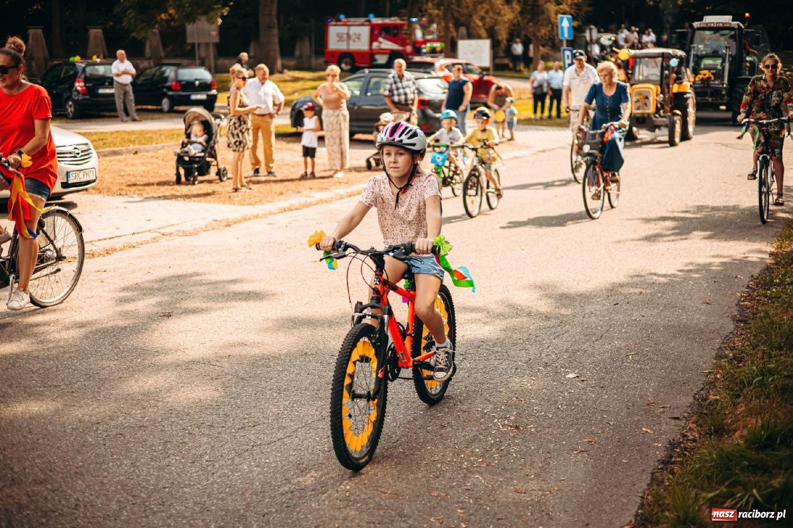 Zdjęcie w galerii na portalu naszraciborz.pl: Z Krowiarek do Amandowa. Dożynki 2023 [FOTO i WIDEO] wiadomości z regionu