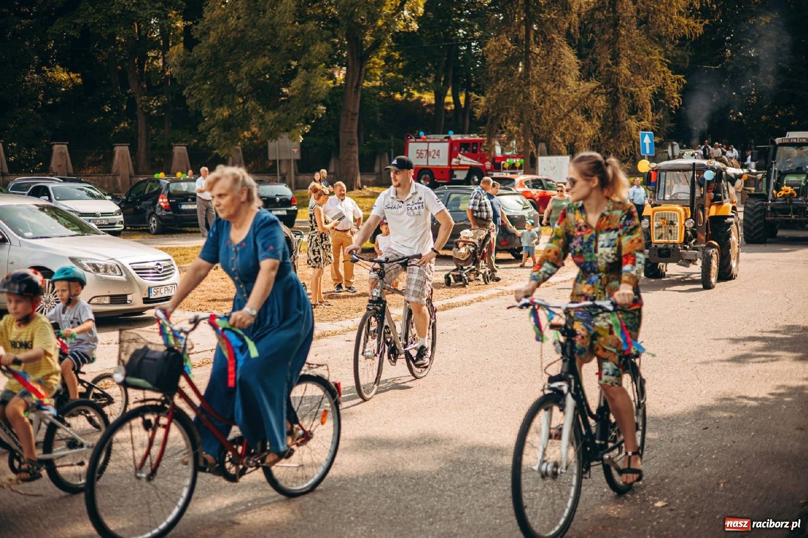 Zdjęcie w galerii na portalu naszraciborz.pl: Z Krowiarek do Amandowa. Dożynki 2023 [FOTO i WIDEO] wiadomości z regionu