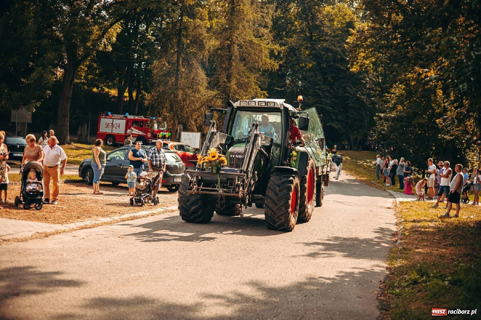 Zdjęcie w galerii na portalu naszraciborz.pl: Z Krowiarek do Amandowa. Dożynki 2023 [FOTO i WIDEO] wiadomości z regionu