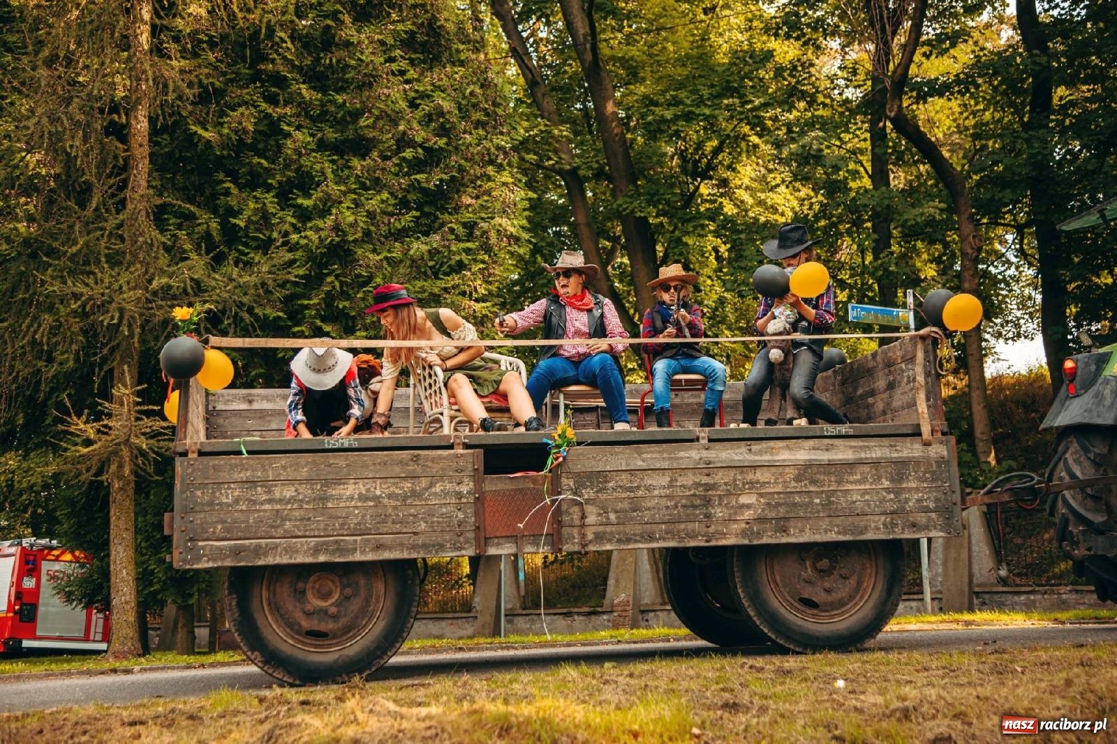 Zdjęcie w galerii na portalu naszraciborz.pl: Z Krowiarek do Amandowa. Dożynki 2023 [FOTO i WIDEO] wiadomości z regionu