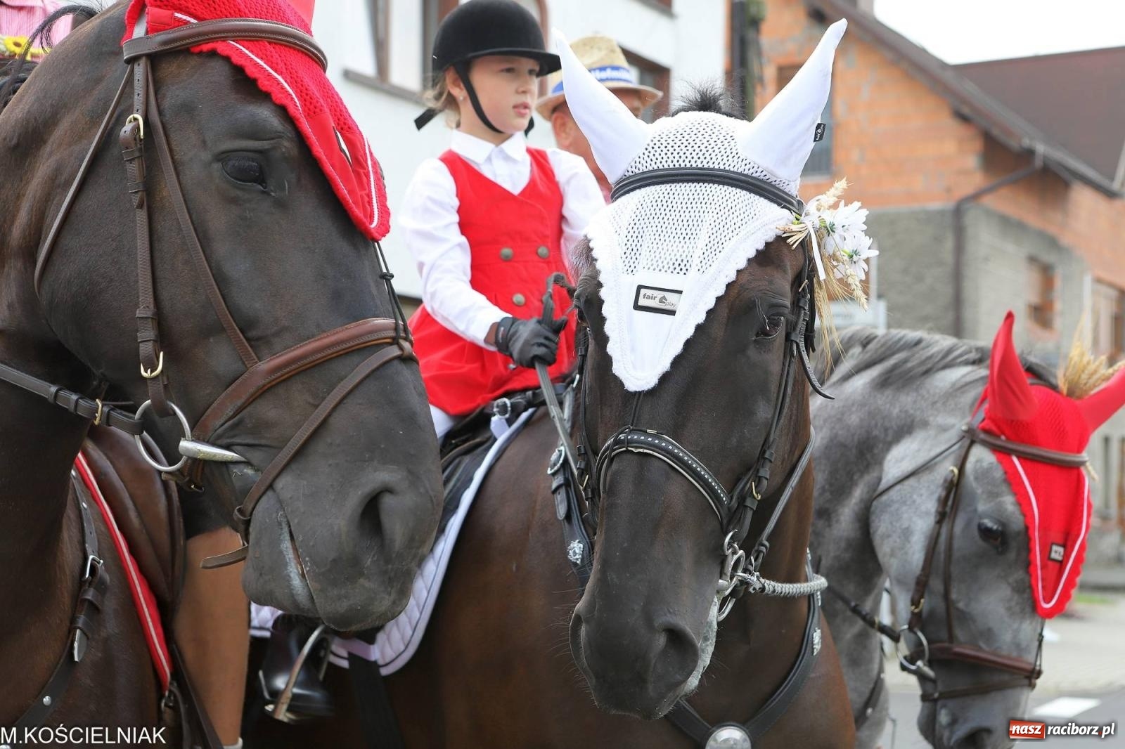 Zdjęcie w galerii na portalu naszraciborz.pl: Dożynki w Krzyżanowicach. Po co nam dalekie kraje jak nasz basen to Hawaje wiadomości z regionu