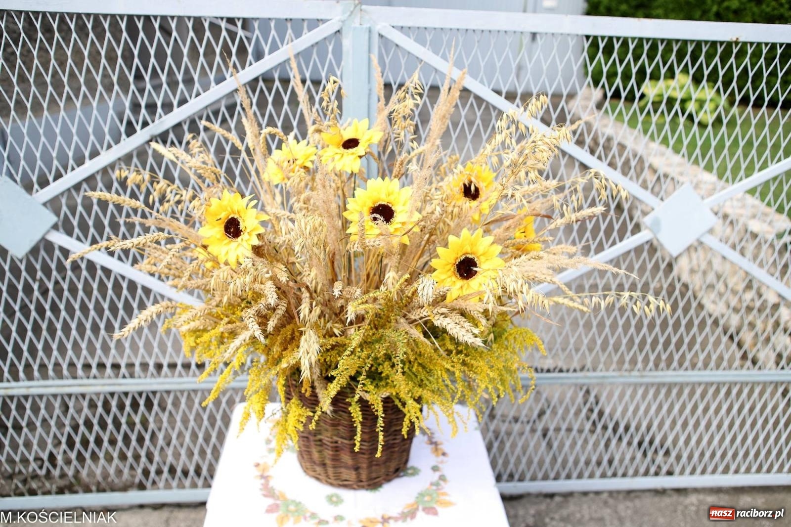 Zdjęcie w galerii na portalu naszraciborz.pl: Dożynki w Krzyżanowicach. Po co nam dalekie kraje jak nasz basen to Hawaje wiadomości z regionu