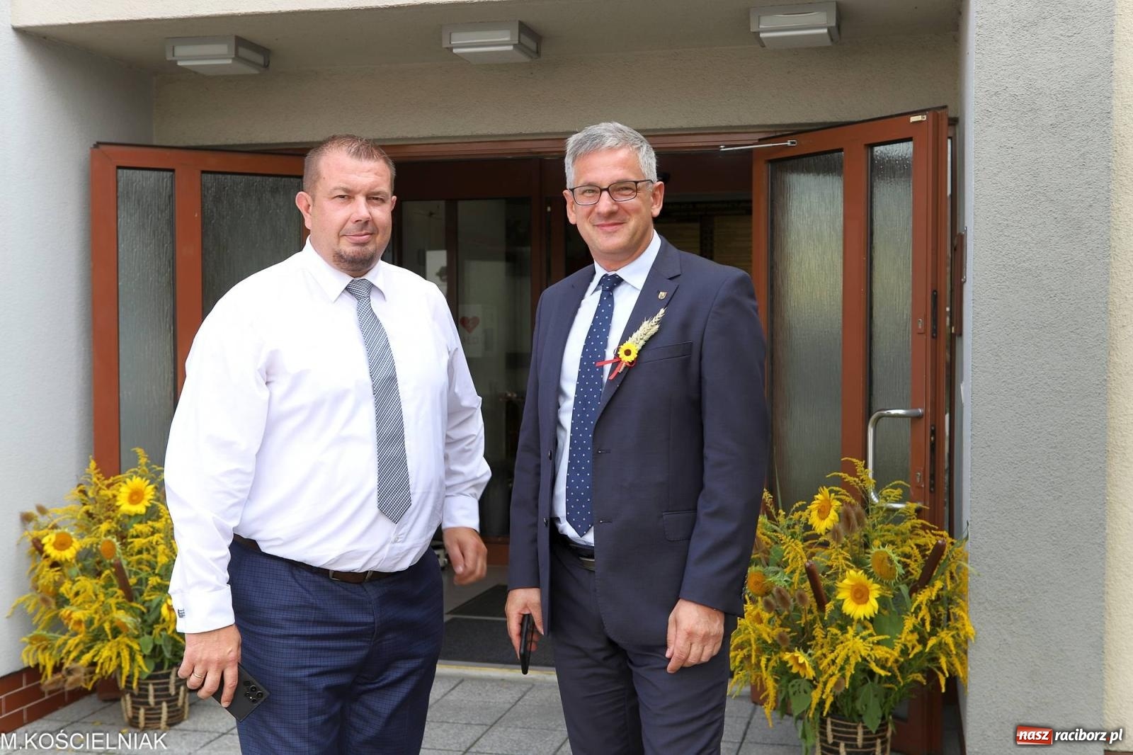 Zdjęcie w galerii na portalu naszraciborz.pl: Dożynki w Krzyżanowicach. Po co nam dalekie kraje jak nasz basen to Hawaje wiadomości z regionu